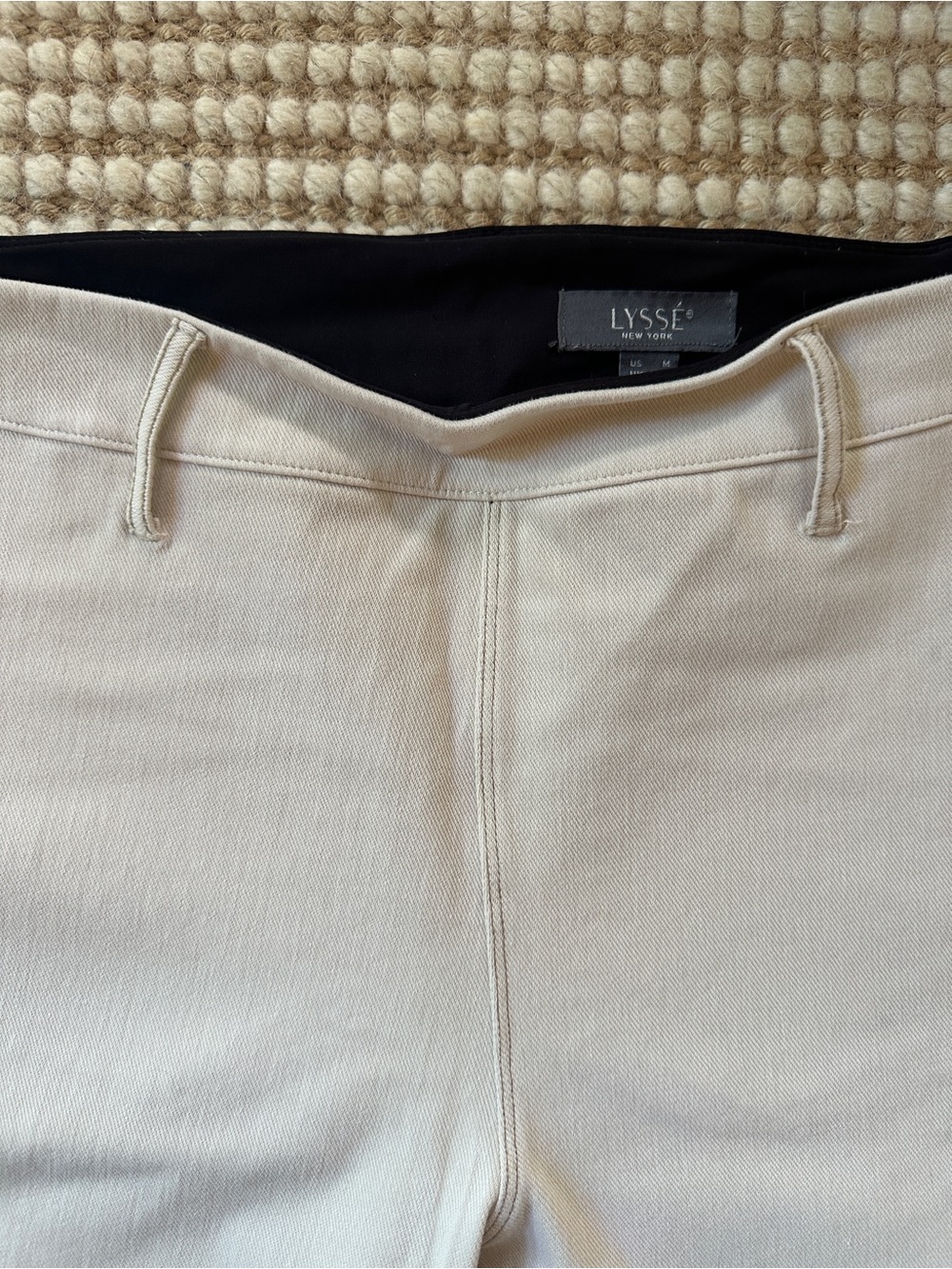 Lyssé New York Boyfriend Denim Cream Women's Stretch Jeggings, Medium